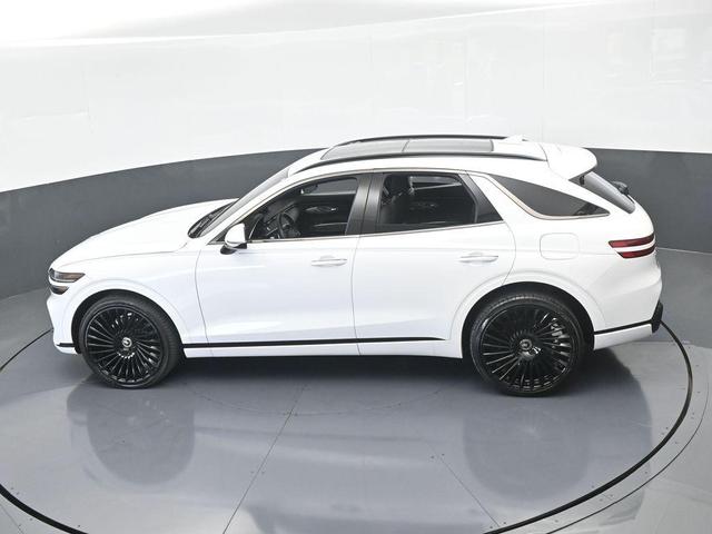 Photo of 2024 Uyuni White Genesis GV70