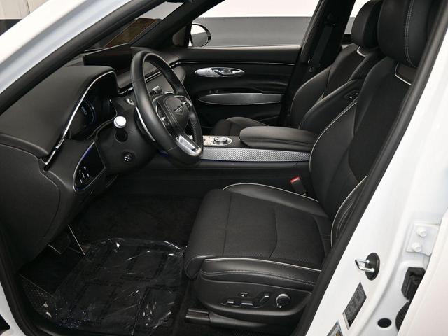 Photo of 2024 Uyuni White Genesis GV70