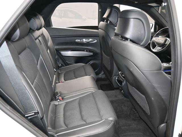 Photo of 2024 Uyuni White Genesis GV70