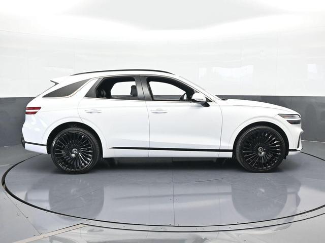 Photo of 2024 Uyuni White Genesis GV70