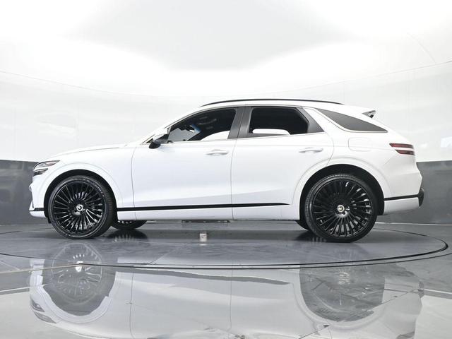 Photo of 2024 Uyuni White Genesis GV70