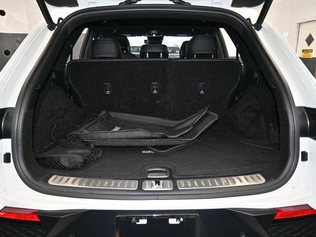 Photo of 2024 Uyuni White Genesis GV70