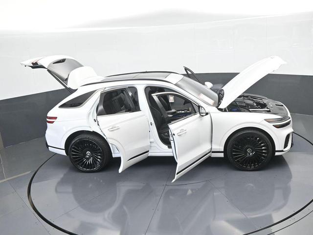 Photo of 2024 Uyuni White Genesis GV70