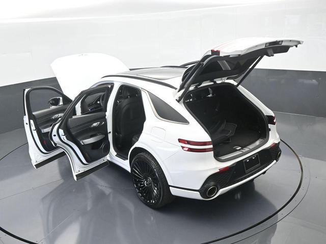 Photo of 2024 Uyuni White Genesis GV70