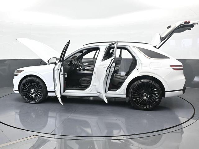 Photo of 2024 Uyuni White Genesis GV70