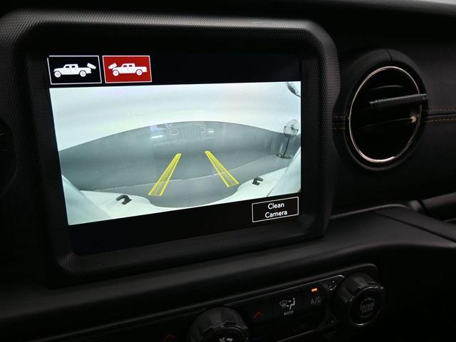 Photo of 2022 Bright White Clearcoat Jeep Gladiator
