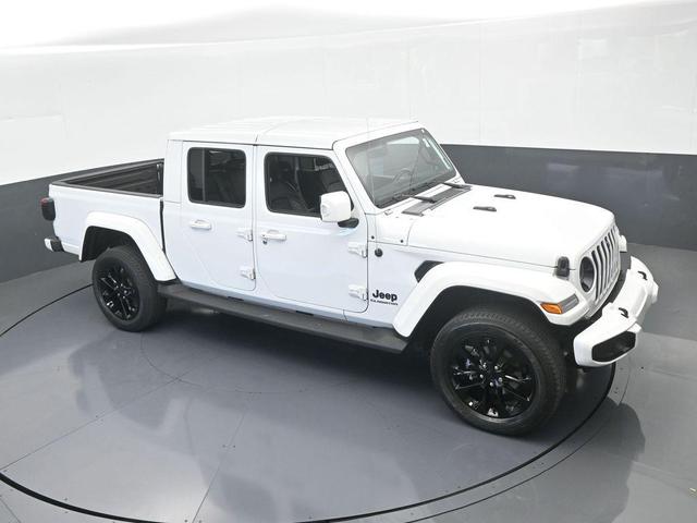 Photo of 2022 Bright White Clearcoat Jeep Gladiator