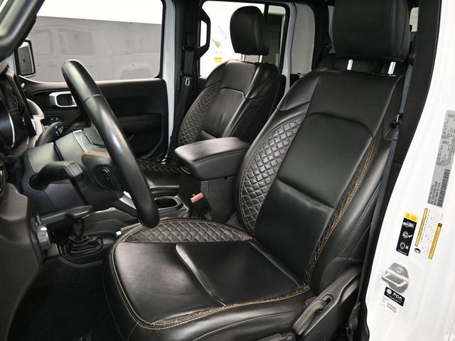 Photo of 2022 Bright White Clearcoat Jeep Gladiator