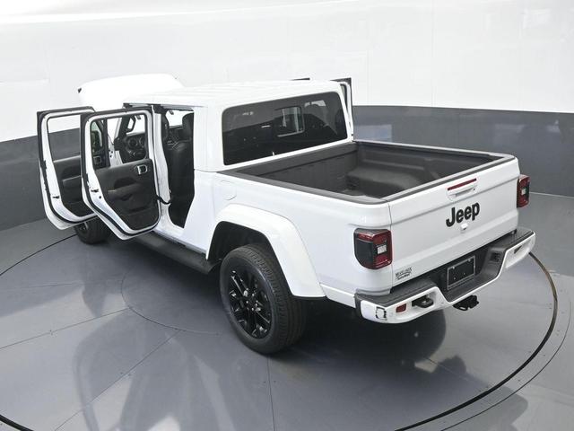 Photo of 2022 Bright White Clearcoat Jeep Gladiator