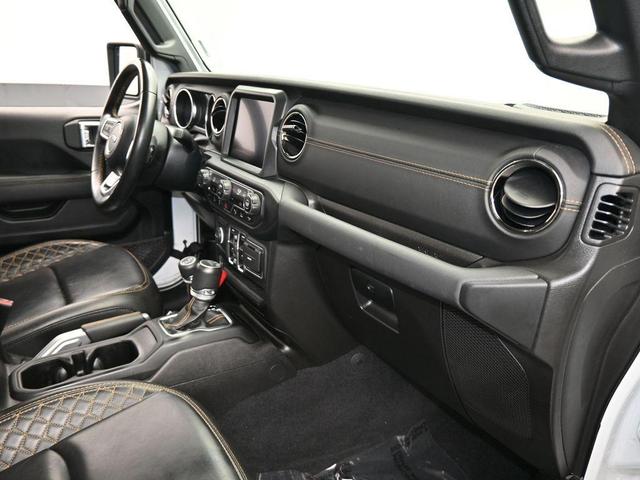 Photo of 2022 Bright White Clearcoat Jeep Gladiator