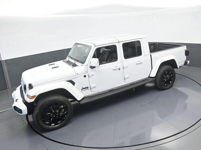 Photo of 2022 Bright White Clearcoat Jeep Gladiator
