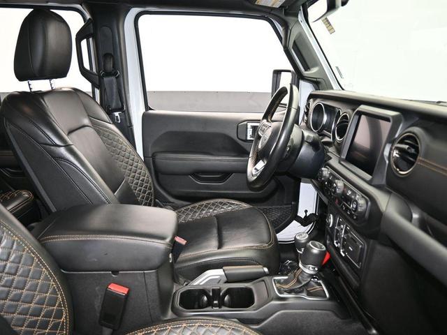 Photo of 2022 Bright White Clearcoat Jeep Gladiator