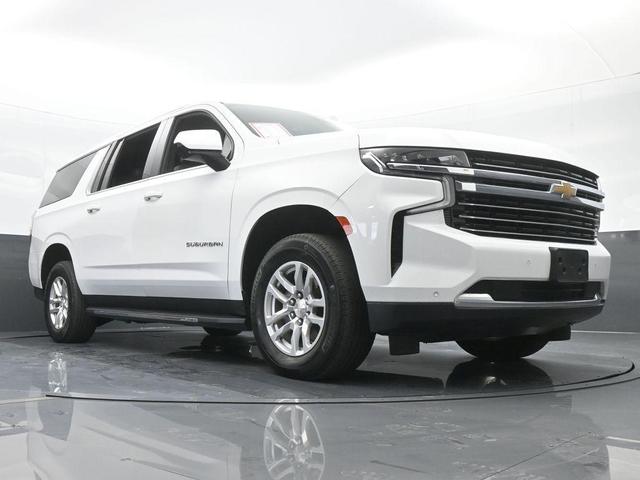 Photo of 2023 Summit White Chevrolet Suburban