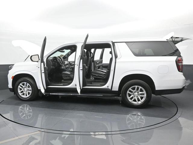 Photo of 2023 Summit White Chevrolet Suburban