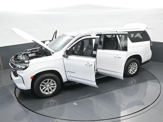 Photo of 2023 Summit White Chevrolet Suburban