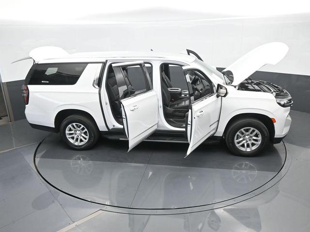 Photo of 2023 Summit White Chevrolet Suburban