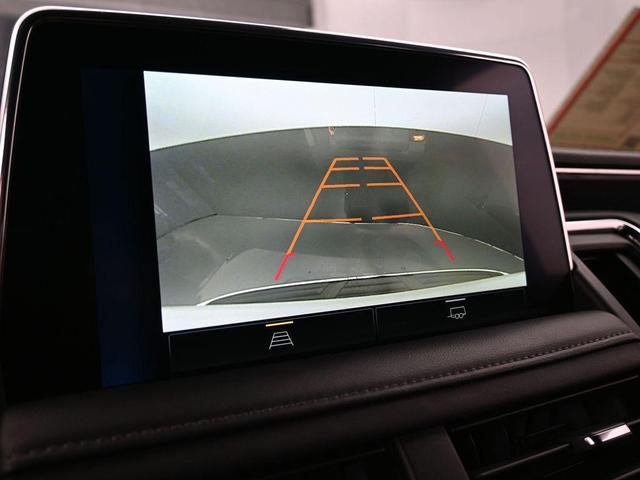 Photo of 2023 Summit White Chevrolet Suburban
