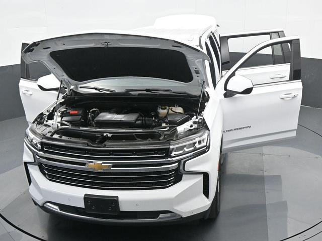 Photo of 2023 Summit White Chevrolet Suburban
