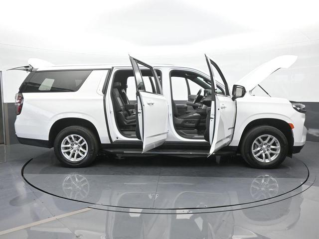 Photo of 2023 Summit White Chevrolet Suburban
