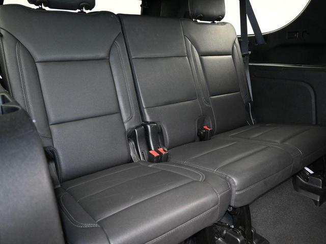 Photo of 2023 Summit White Chevrolet Suburban
