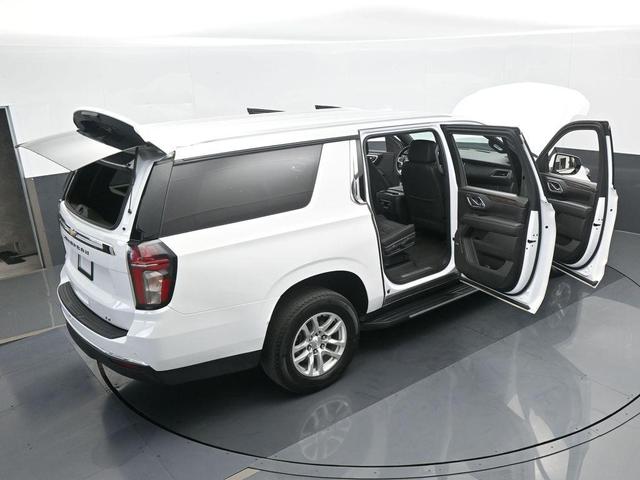 Photo of 2023 Summit White Chevrolet Suburban