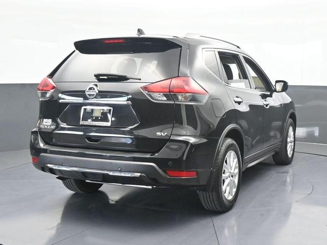Photo of 2019 Magnetic Black Nissan Rogue
