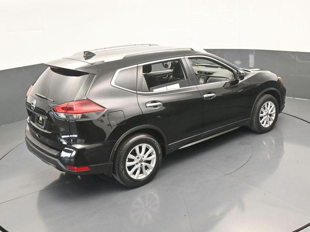 Photo of 2019 Magnetic Black Nissan Rogue