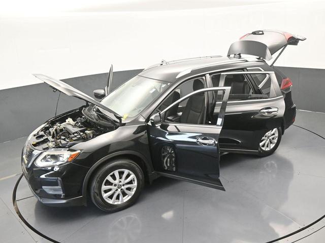 Photo of 2019 Magnetic Black Nissan Rogue