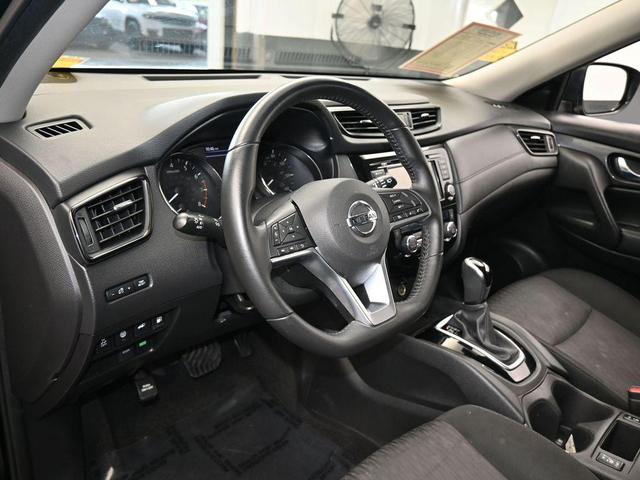 Photo of 2019 Magnetic Black Nissan Rogue