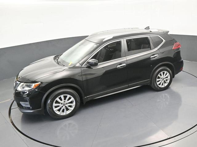 Photo of 2019 Magnetic Black Nissan Rogue