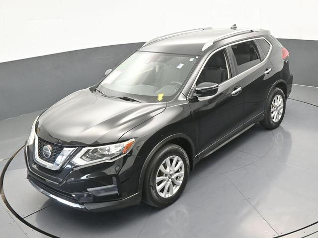 Photo of 2019 Magnetic Black Nissan Rogue