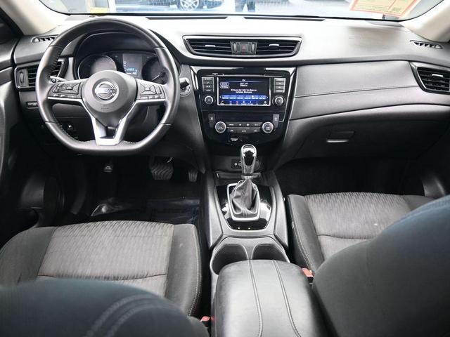 Photo of 2019 Magnetic Black Nissan Rogue