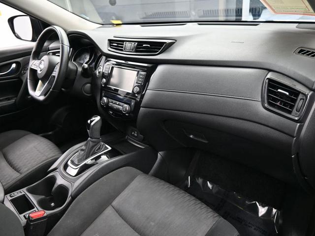 Photo of 2019 Magnetic Black Nissan Rogue