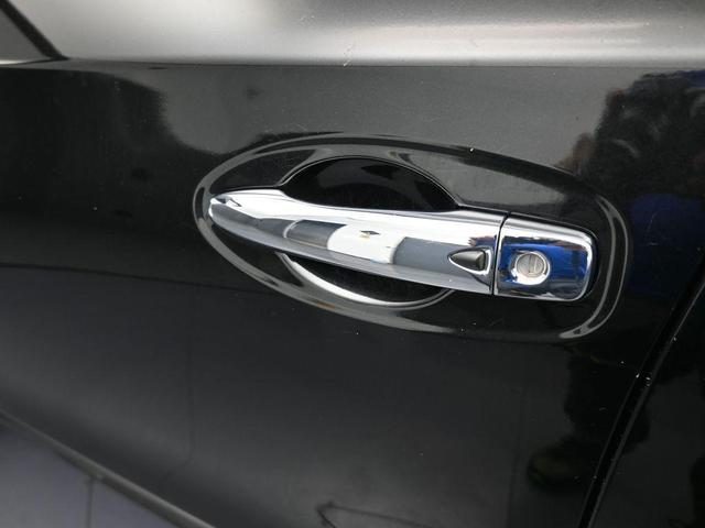 Photo of 2019 Magnetic Black Nissan Rogue