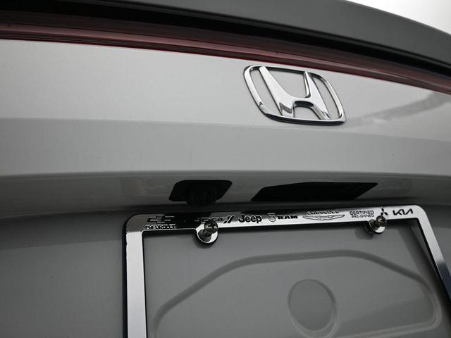 Photo of 2023 White Honda Civic