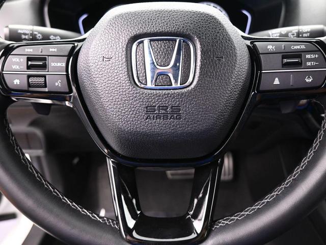 Photo of 2023 White Honda Civic