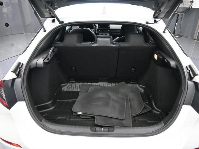 Photo of 2023 White Honda Civic