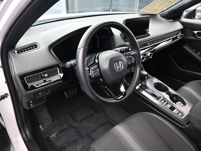 Photo of 2023 White Honda Civic