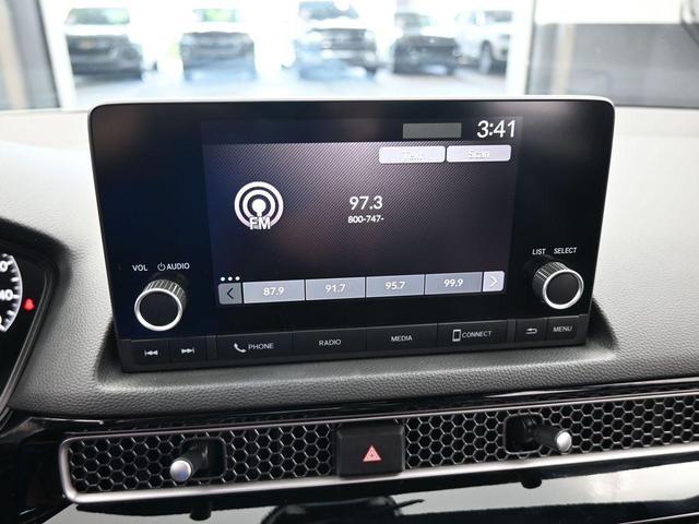 Photo of 2023 White Honda Civic