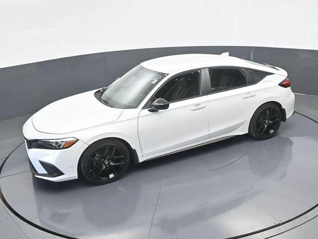 Photo of 2023 White Honda Civic