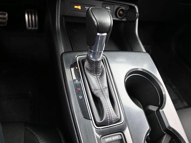 Photo of 2023 White Honda Civic