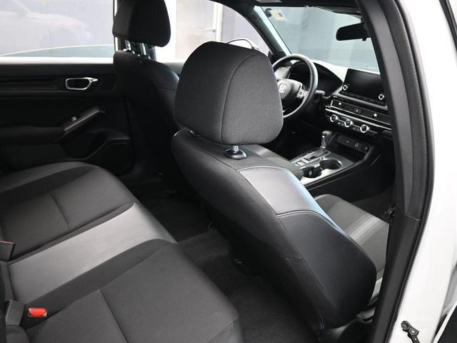 Photo of 2023 White Honda Civic