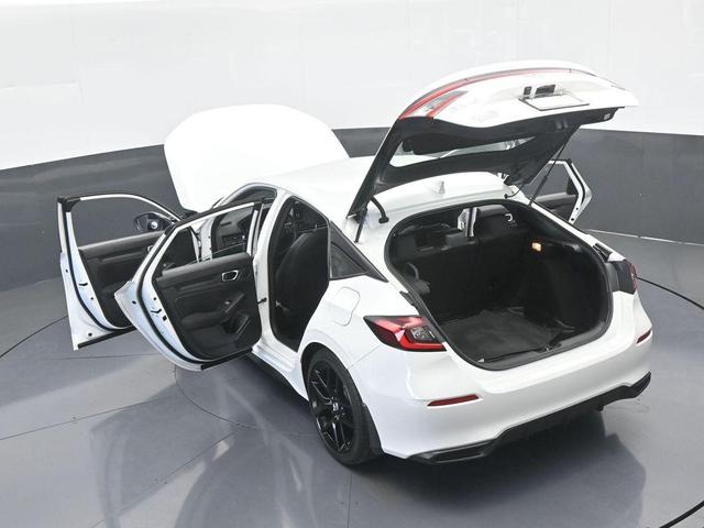 Photo of 2023 White Honda Civic