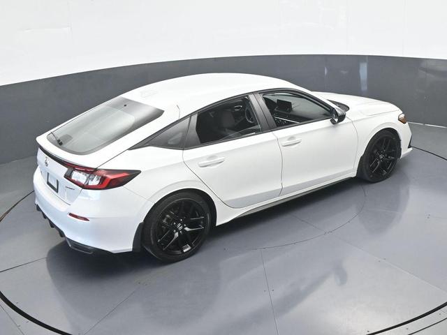 Photo of 2023 White Honda Civic