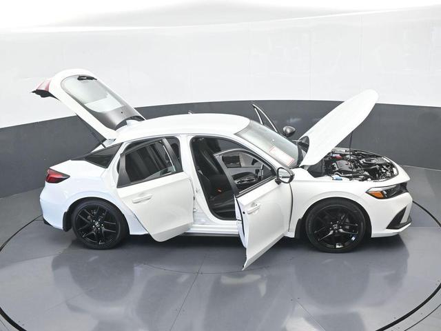 Photo of 2023 White Honda Civic