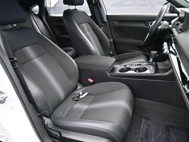 Photo of 2023 White Honda Civic