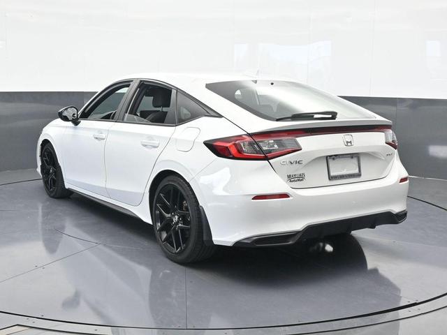 Photo of 2023 White Honda Civic