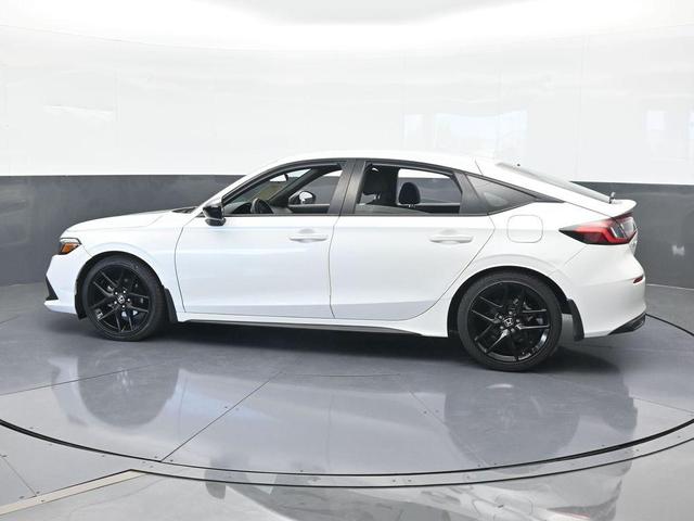 Photo of 2023 White Honda Civic