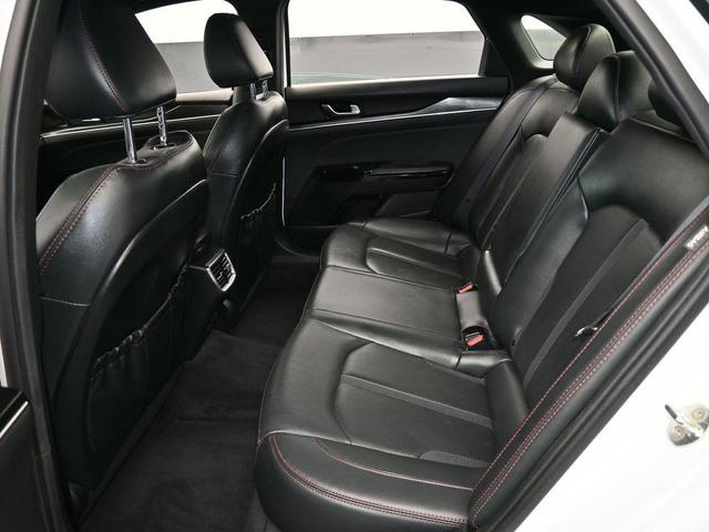 Photo of 2023 Glacial White Pearl Kia K5