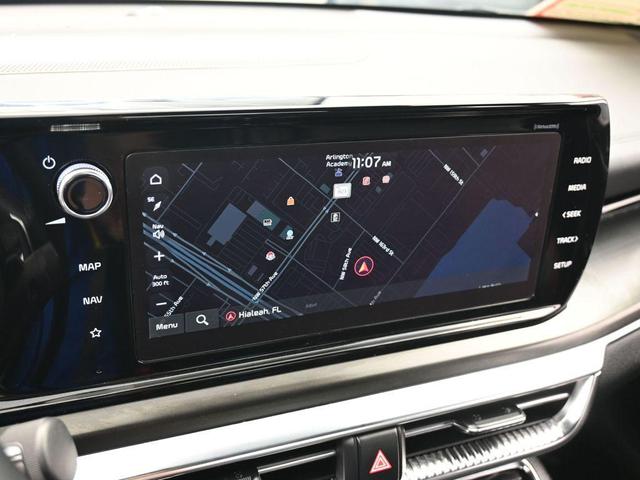 Photo of 2023 Glacial White Pearl Kia K5